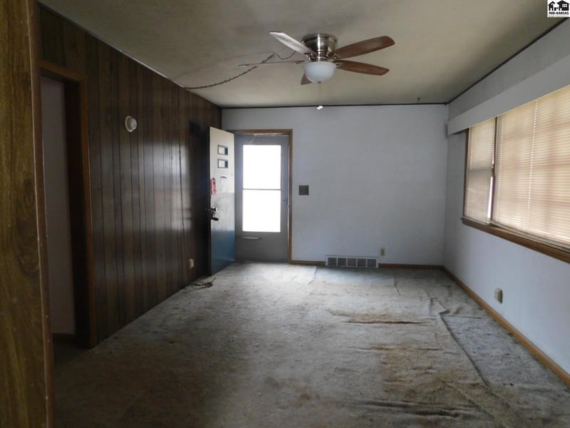 324 N Howard St, Pratt, KS 67124