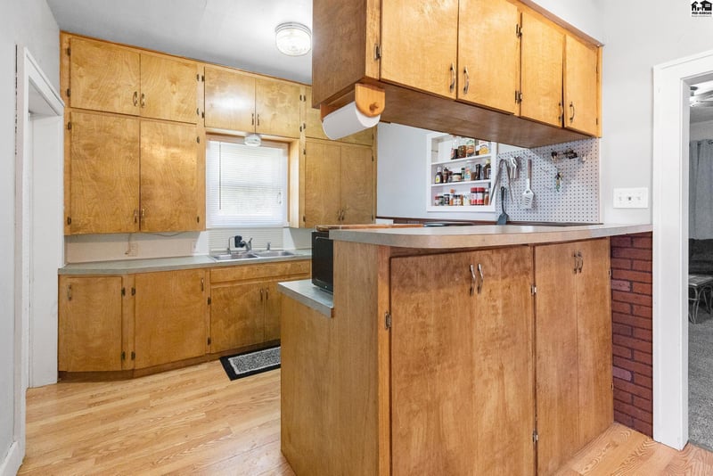 96 N Sedgwick Ave, Haven, KS 67543