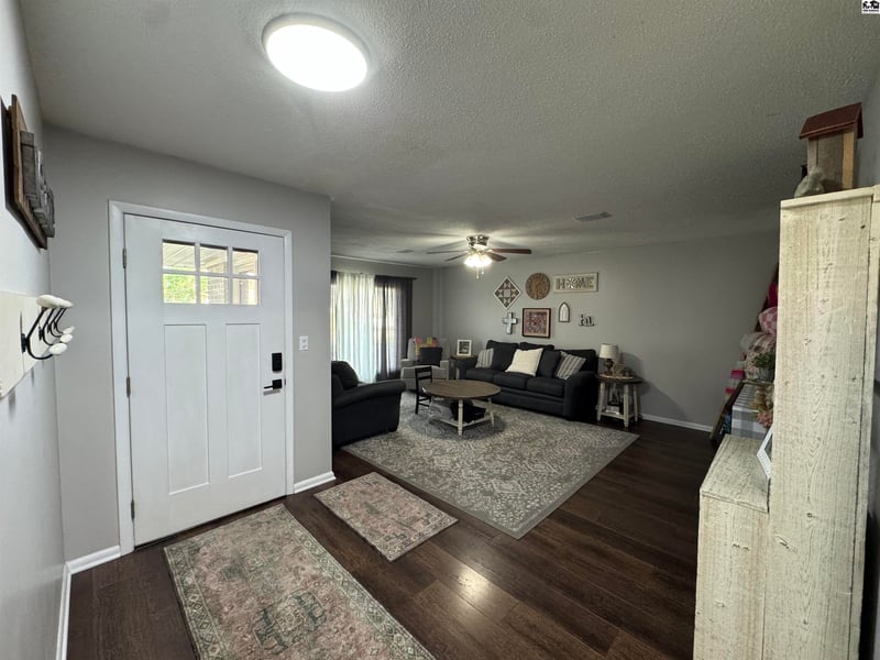 802 Larimer St, Pratt, KS 67124