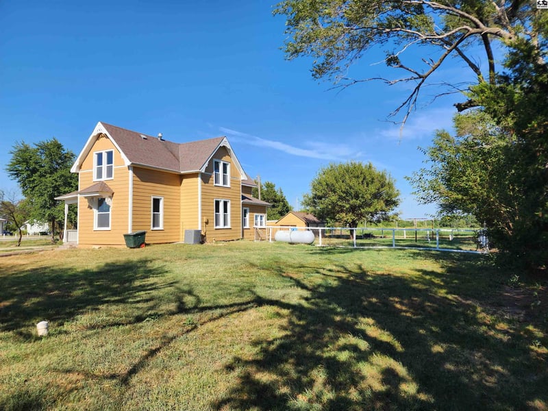1703 Pawnee Rd, Mcpherson, KS 67460