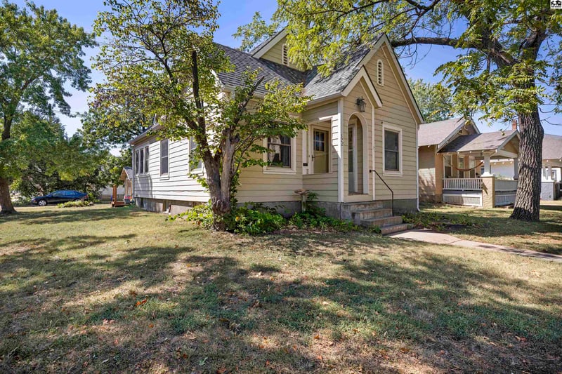 322 S Ash St, Mcpherson, KS 67460