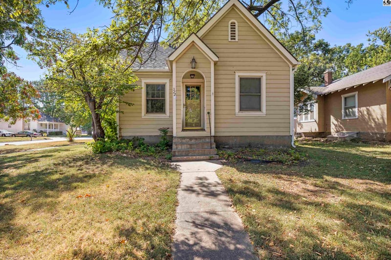 322 S Ash St, Mcpherson, KS 67460