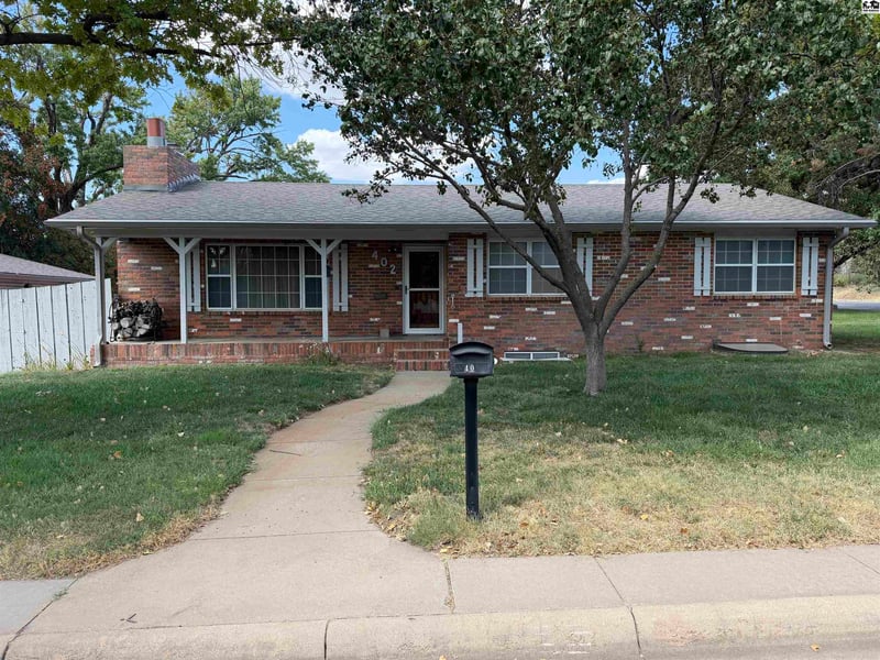 402 W Blaine, Pratt, KS 67124