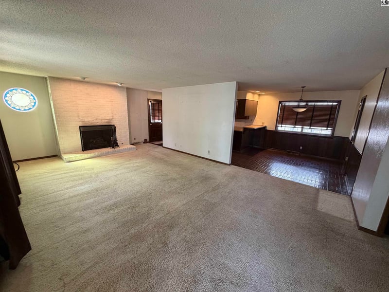 402 W Blaine, Pratt, KS 67124
