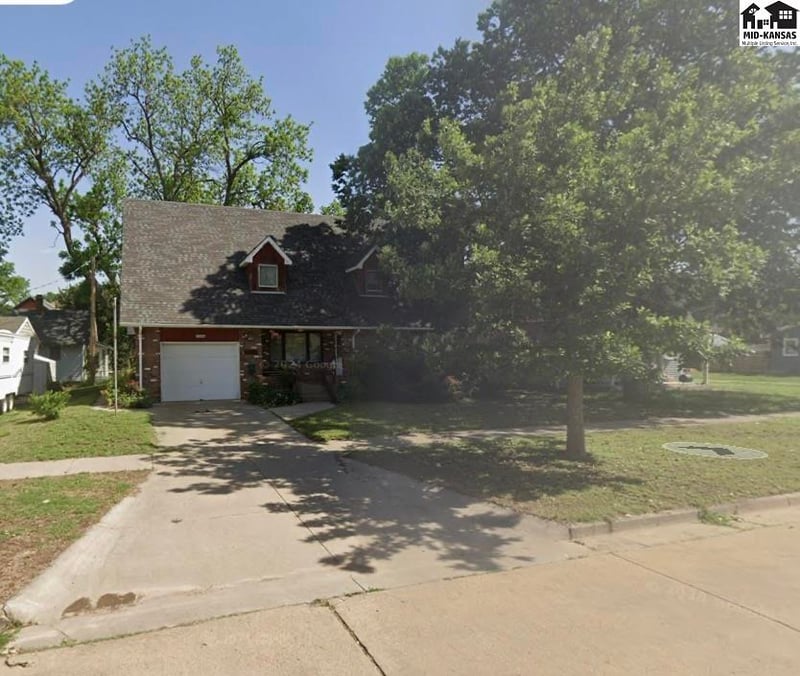 106 W Saline, Lindsborg, KS 67456