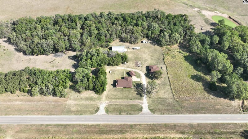 616 W Us Hwy 160, Harper, KS 67058
