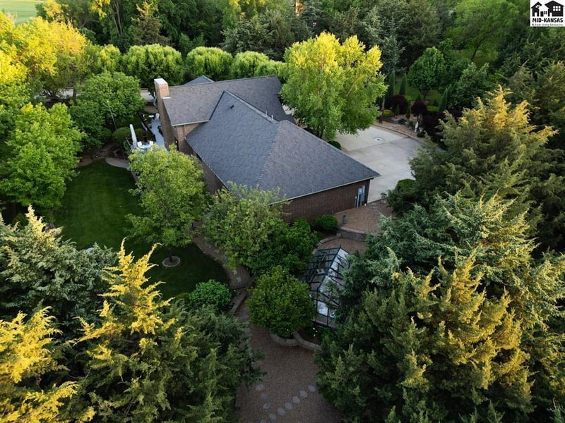 2457 Haven Dr, Abilene, KS 67410