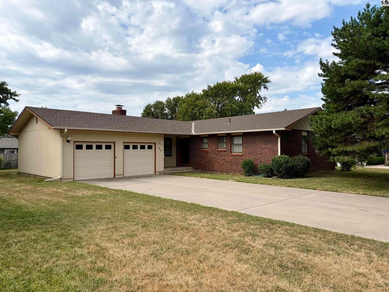 417 Liberty Dr, Mcpherson, KS 67460