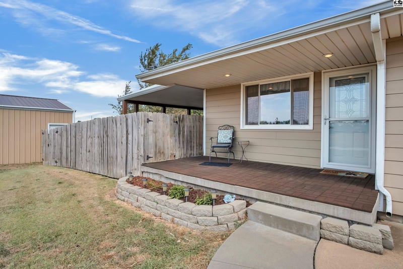 201 Balzer Dr, Inman, KS 67546