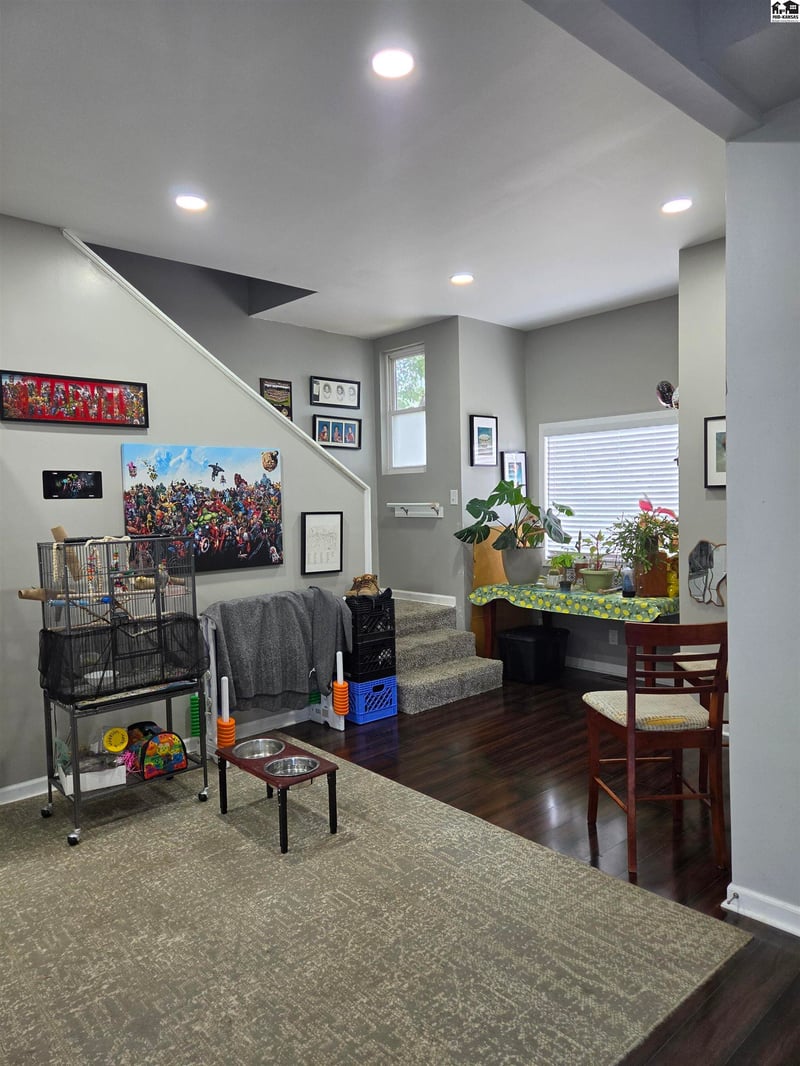 400 E 5th Ave, Hutchinson, KS 67501