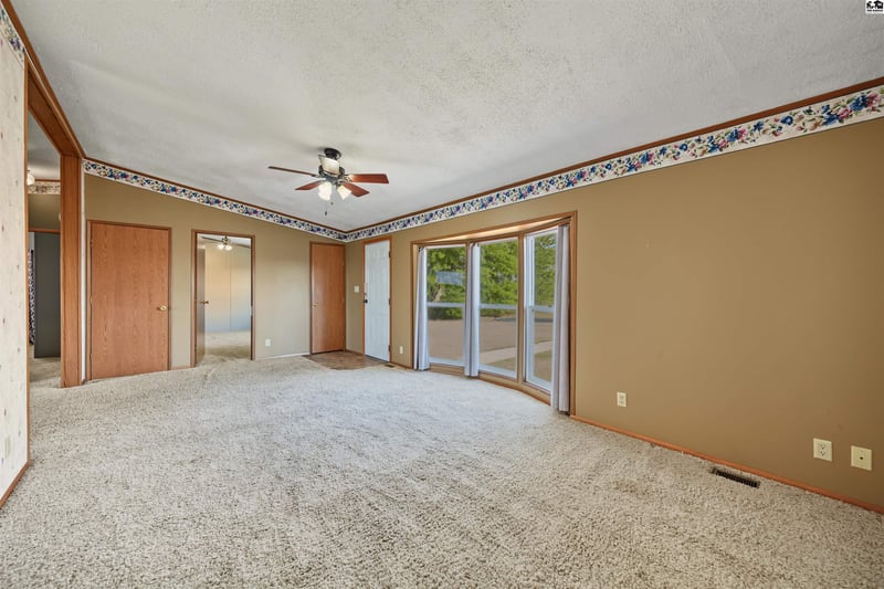 3026 Ave R, Marquette, KS 67464