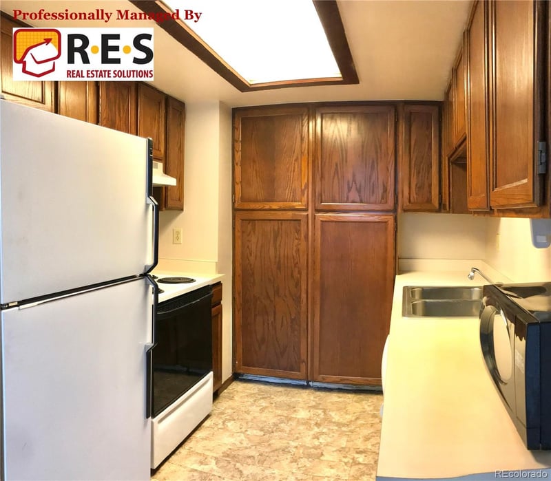 1955 W 102nd Ave, Thornton, CO 80260