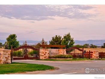 12924 Woodridge Dr, Longmont, CO 80504