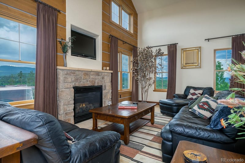 215 Campfire Ln, Fraser, CO 80442