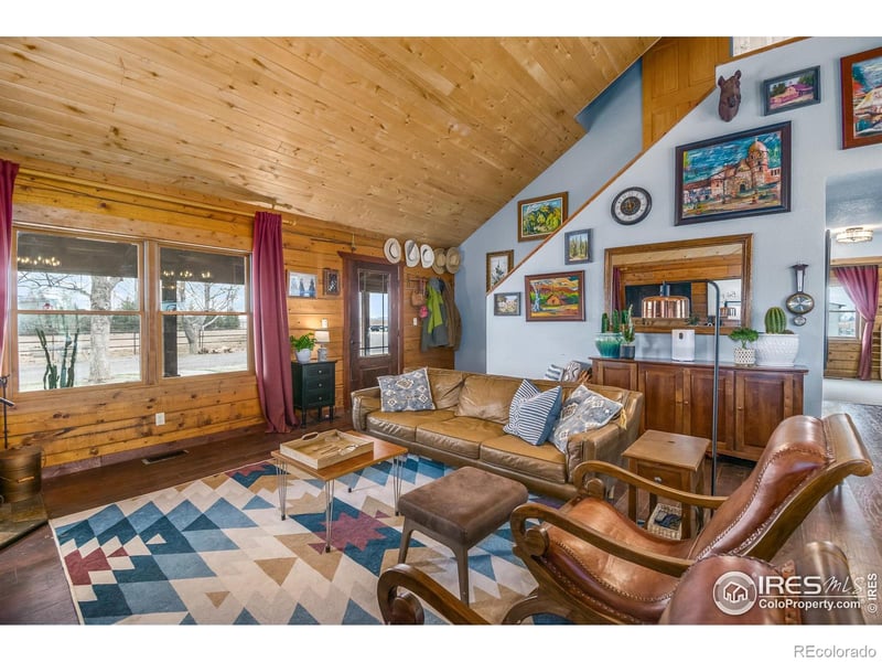 318 S 1st Ave, Ault, CO 80610