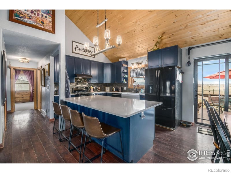 318 S 1st Ave, Ault, CO 80610
