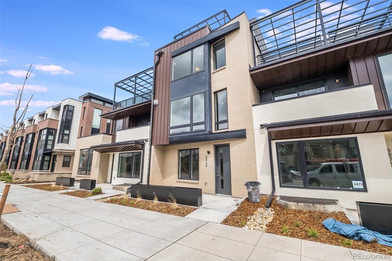 6938 E Lowry Blvd #F2P11, Denver, CO 80230