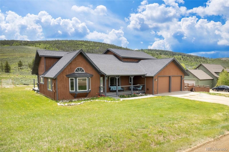 516 E Moffat Ave, Hot Sulphur Springs, CO 80451