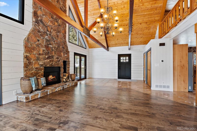 81 Mountain View Dr, Idaho Springs, CO 80452