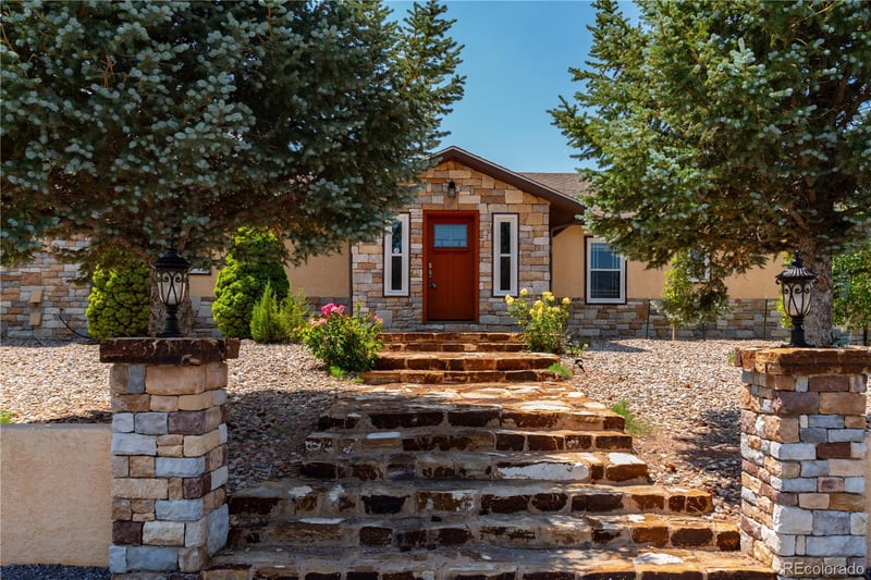 277 S Alta Vista Ln, Pueblo West, CO 81007