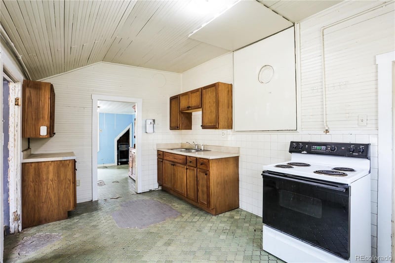 209 E Park Ave, Empire, CO 80438