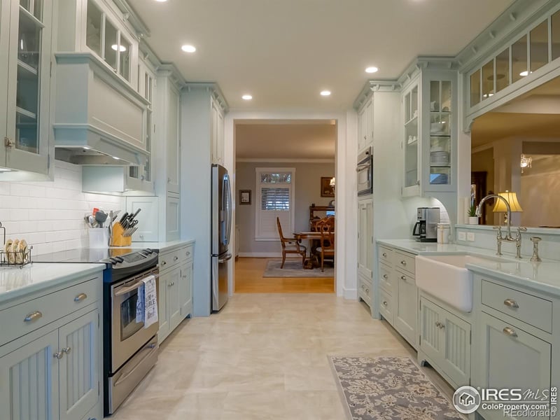 6065 Clearwater Dr, Loveland, CO 80538