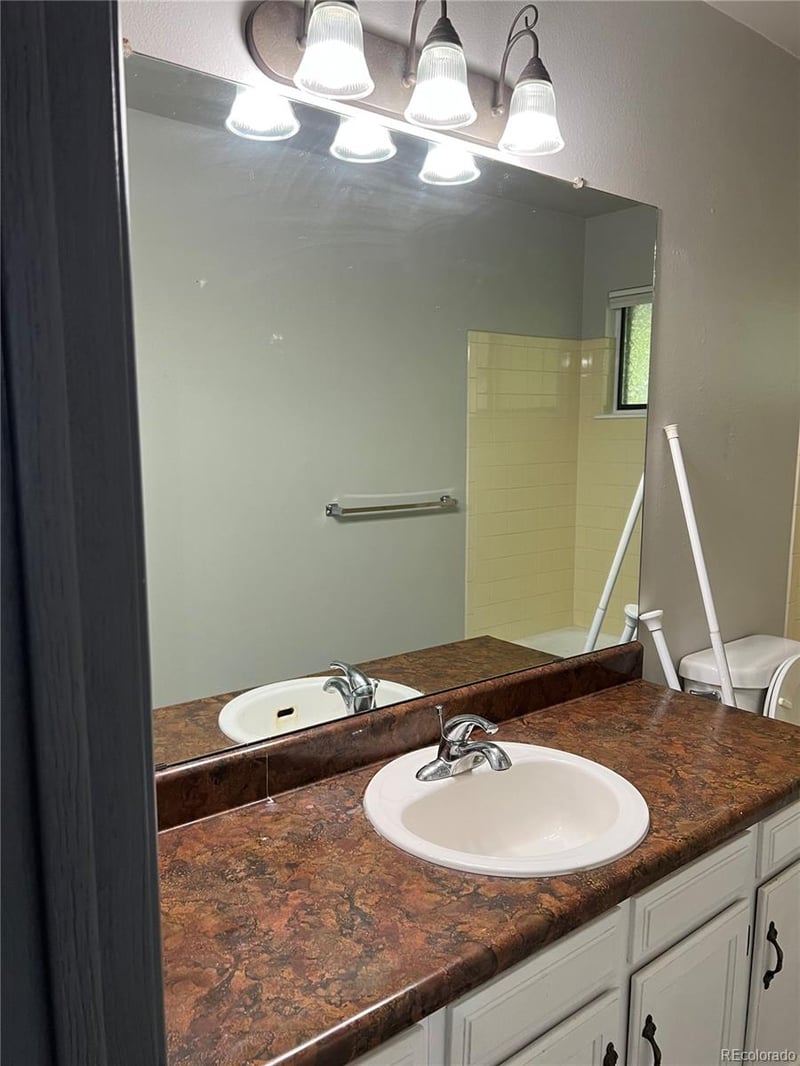 3796 Ceylon Way, Aurora, CO 80013