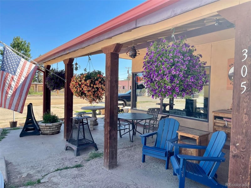 305 S Main St, La Veta, CO 81055