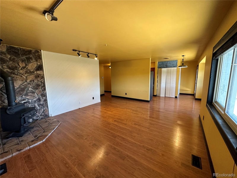 2318 Rifle St, Aurora, CO 80013