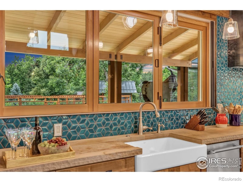2255 Emerald Rd, Boulder, CO 80304