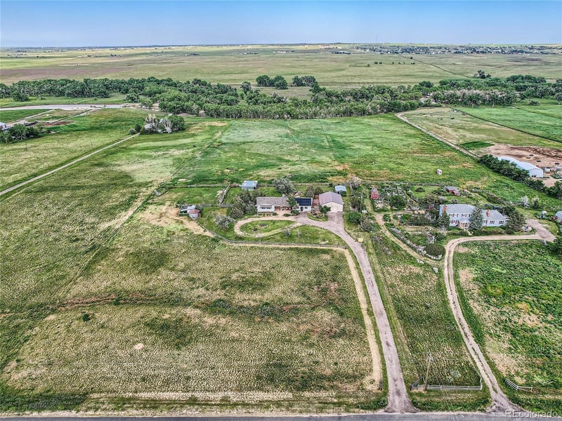 870 S Bonnie Ln, Watkins, CO 80137