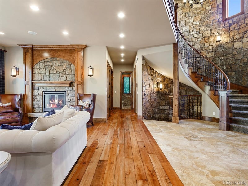 17476 W 69th Ave, Arvada, CO 80007