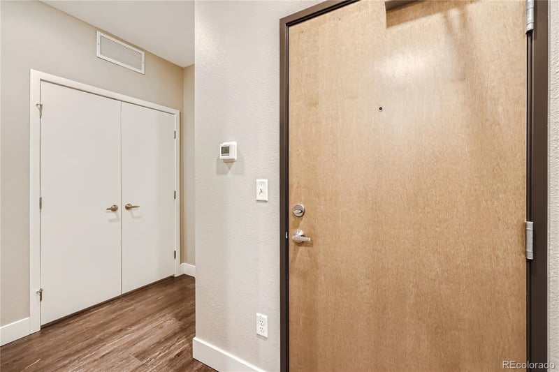 2374 University Blvd #303, Denver, CO 80210