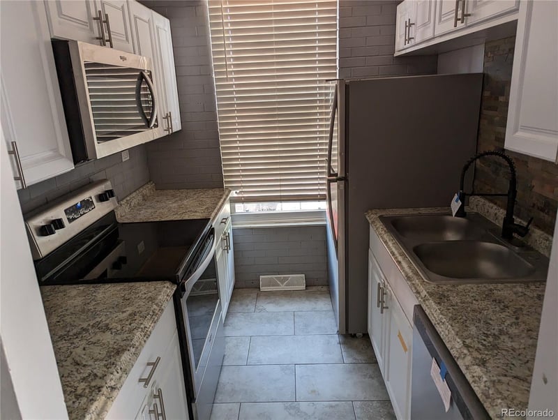 1655 Havana St #1D, Aurora, CO 80010