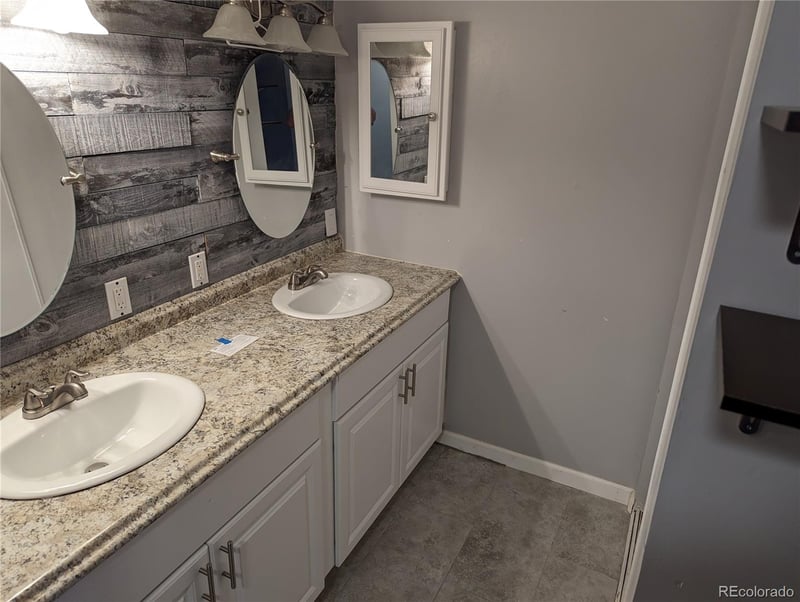 1655 Havana St #1D, Aurora, CO 80010
