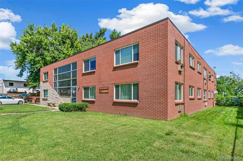 6761 W 37th Pl, Wheat Ridge, CO 80033