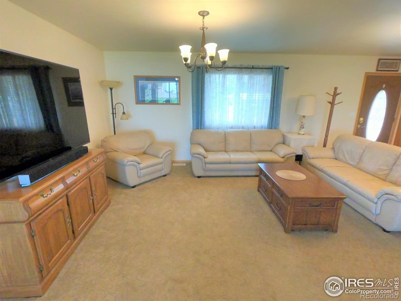 581 Rose St, Hillrose, CO 80733
