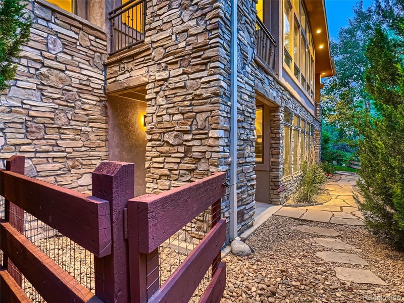 1102 24th St, Golden, CO 80401