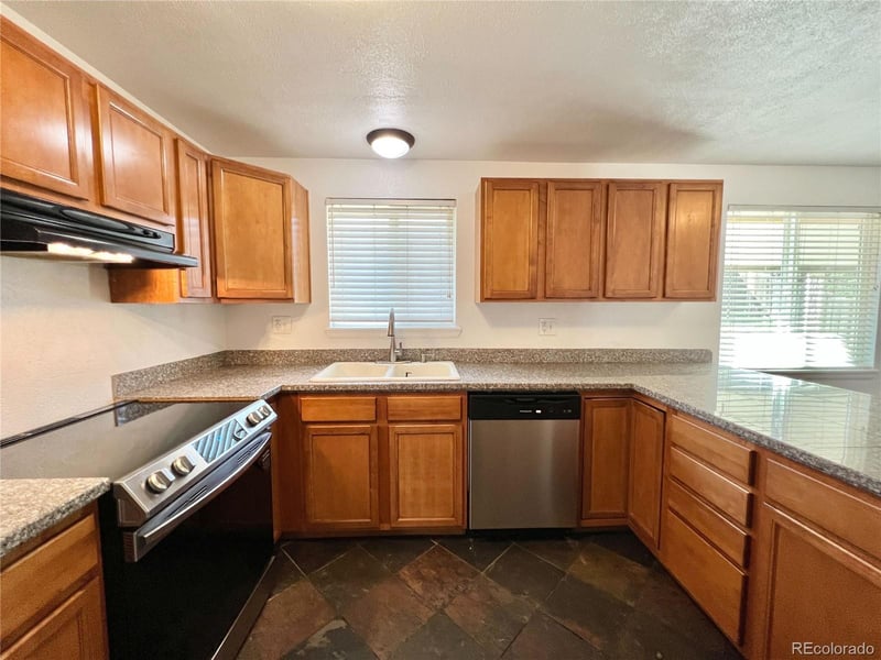 4202 E Peakview Cir, Centennial, CO 80121