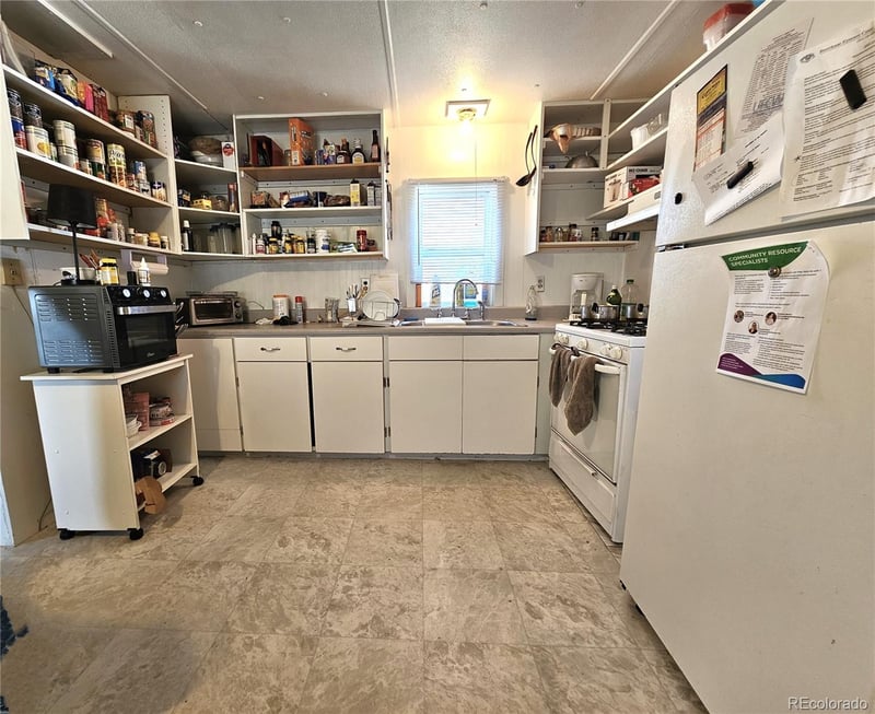 405 S Owens Cir, Byers, CO 80103