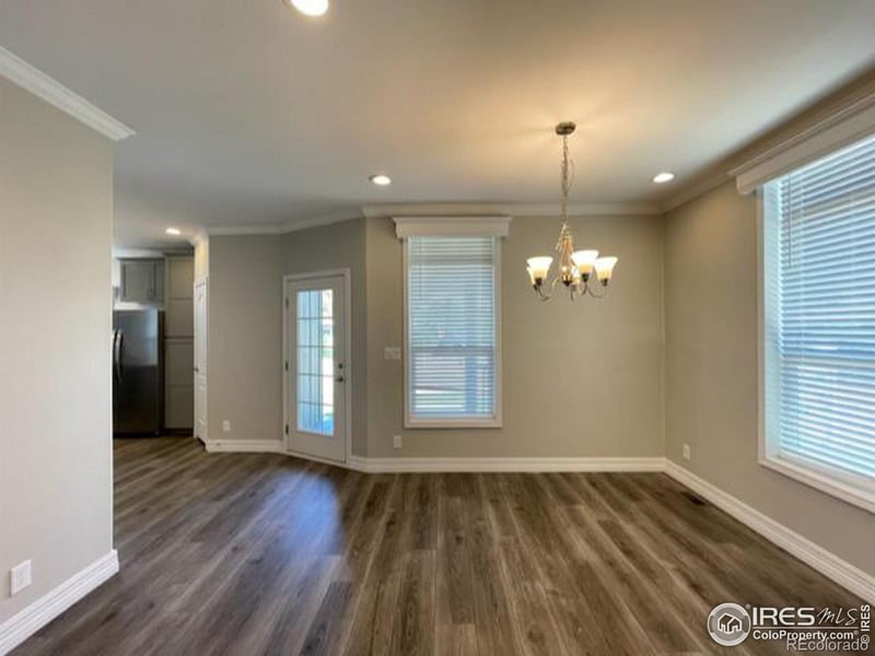 100 Juniper Cir, Log Lane Village, CO 80705