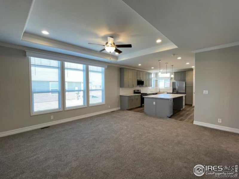 100 Juniper Cir, Log Lane Village, CO 80705