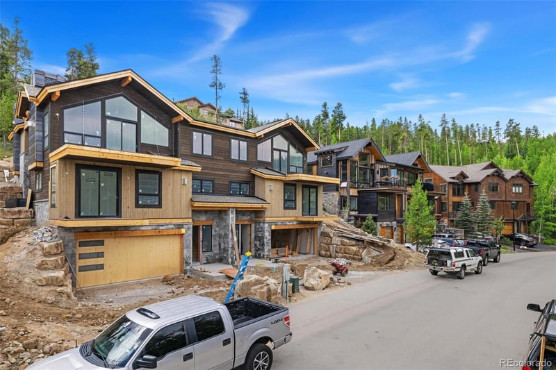 331 Kestrel Ln, Silverthorne, CO 80498