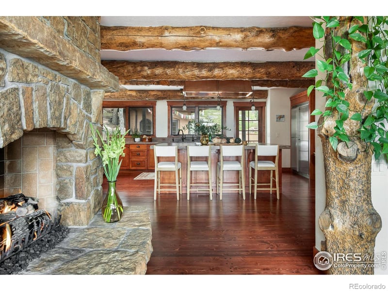 1077 Gilbert St, Boulder, CO 80302