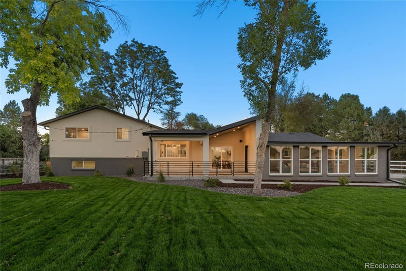 8590 W Jefferson Ave, Lakewood, CO 80235