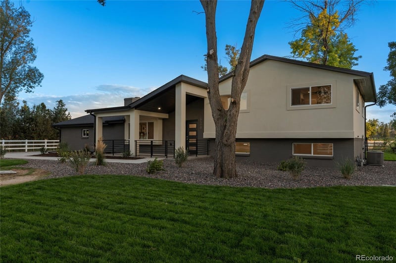 8590 W Jefferson Ave, Lakewood, CO 80235