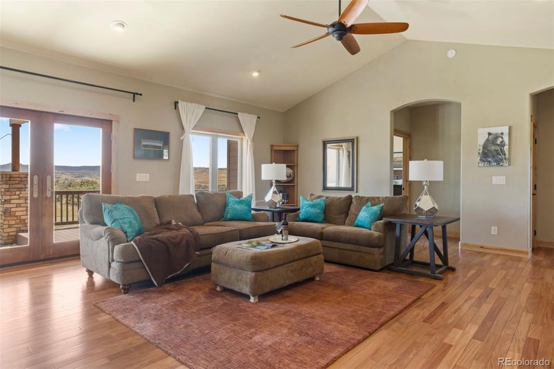 142 Twin Oaks Rd, Castle Rock, CO 80109