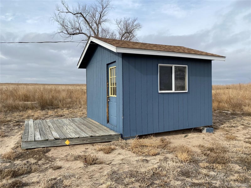 36465 Interstate 76 Frontage Rd, Roggen, CO 80652
