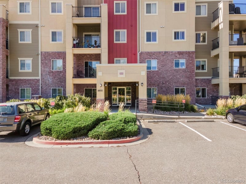 1044 Rockhurst Dr #101, Highlands Ranch, CO 80129
