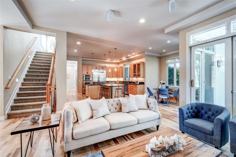 21 Blue Heron Dr, Thornton, CO 80241